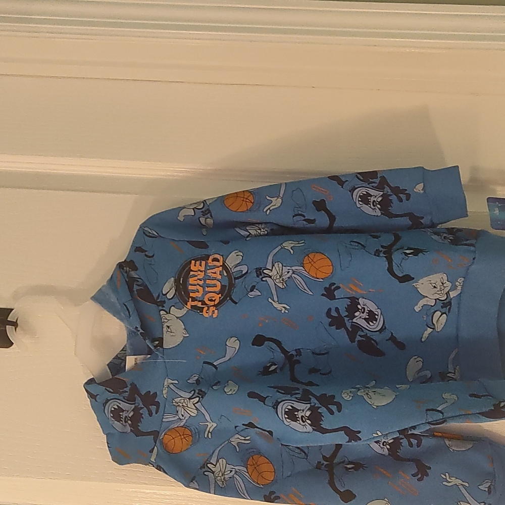 Space Jam new boys sweatshirt with label never used.